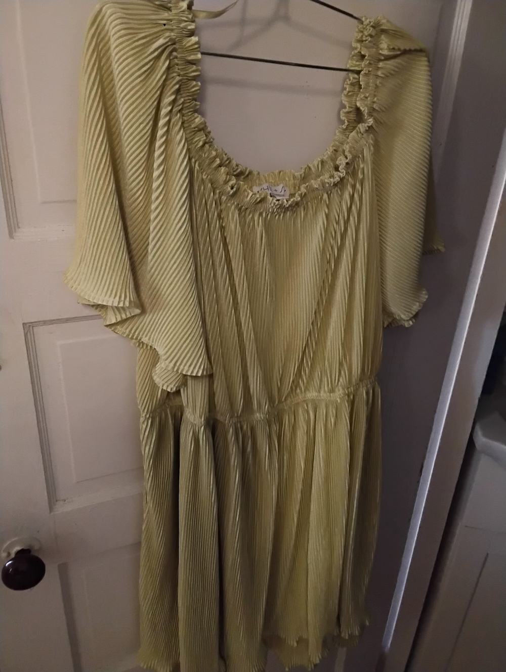 SHEIN Pale Yellow Pleated Ruffle Neck Midi Dress